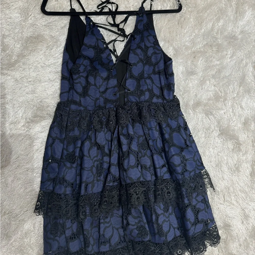 RUFFLE LACE DRESS - Picture 2 of 3